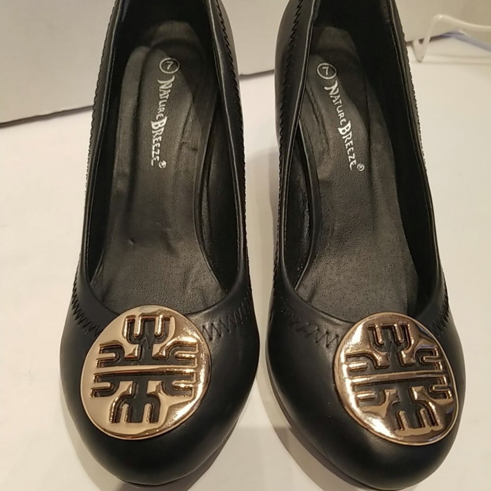 Nature Breeze Black Wedge Heels